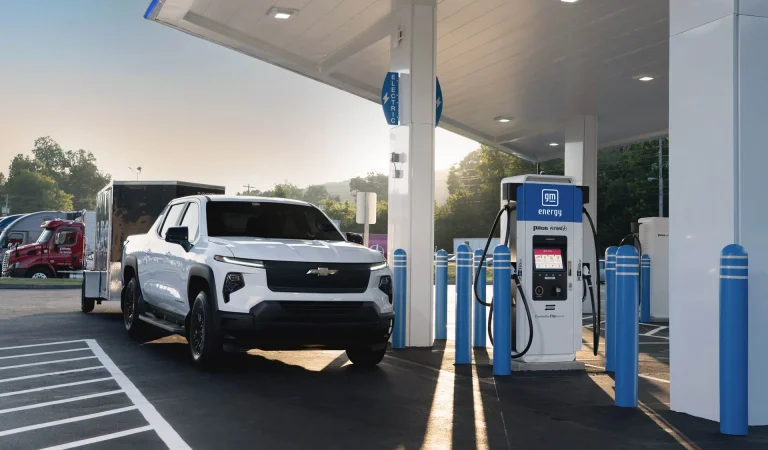 GM’s fast-charging EV network powers up