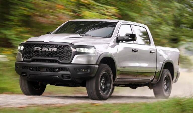 2025 Ram 1500’s New Twin-Turbo Inline-Six Barely Beats Old V8’s Gas Mileage