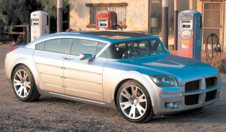 The Dodge Super8 Hemi Concept Was An Early 2000s Retro Sedan I Thankfully Forgot All About