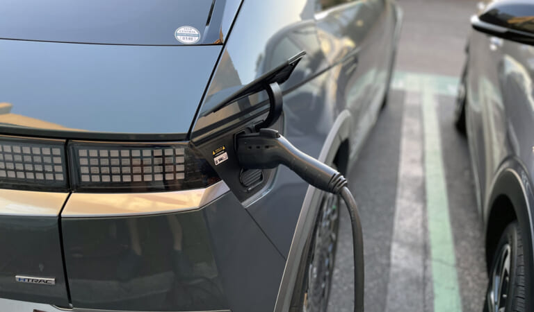 Charged EVs | California reaches 100,000 public EV charger milestone