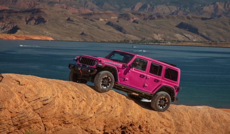 Jeep Wrangler Tuscadero color returns for those who like to shine